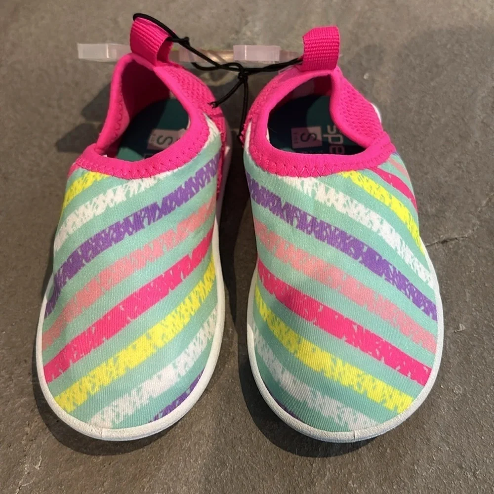 Speedo UV protection multicolor water shoes,slip on,pull tab,tread,lightweight
